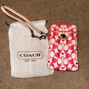 NWOT Coach Pink and White Wristlet